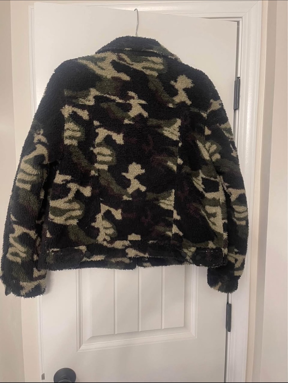 Blank NYC Faux Shearling Camouflage Teddy Jacket - Olive & Black - Picture 3 of 3